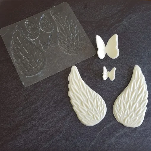 תבנית פלסטיק להכנת כנפיים משוקולד