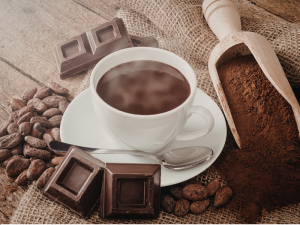 קקאו במקום קפה: מדוע זה התחליף הבריא והטעים שחיפשתם